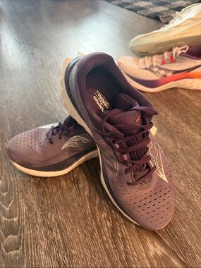 Saucony Endorphin Speed Running Shoes